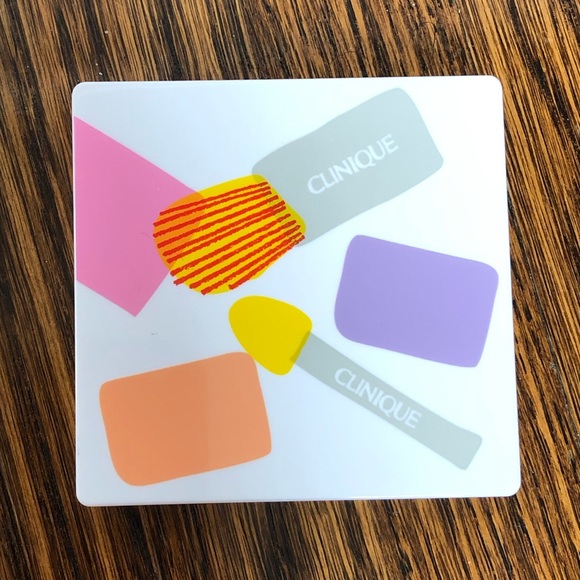 Clinique Eyeshadows and Blush Palette - Picture 4 of 5